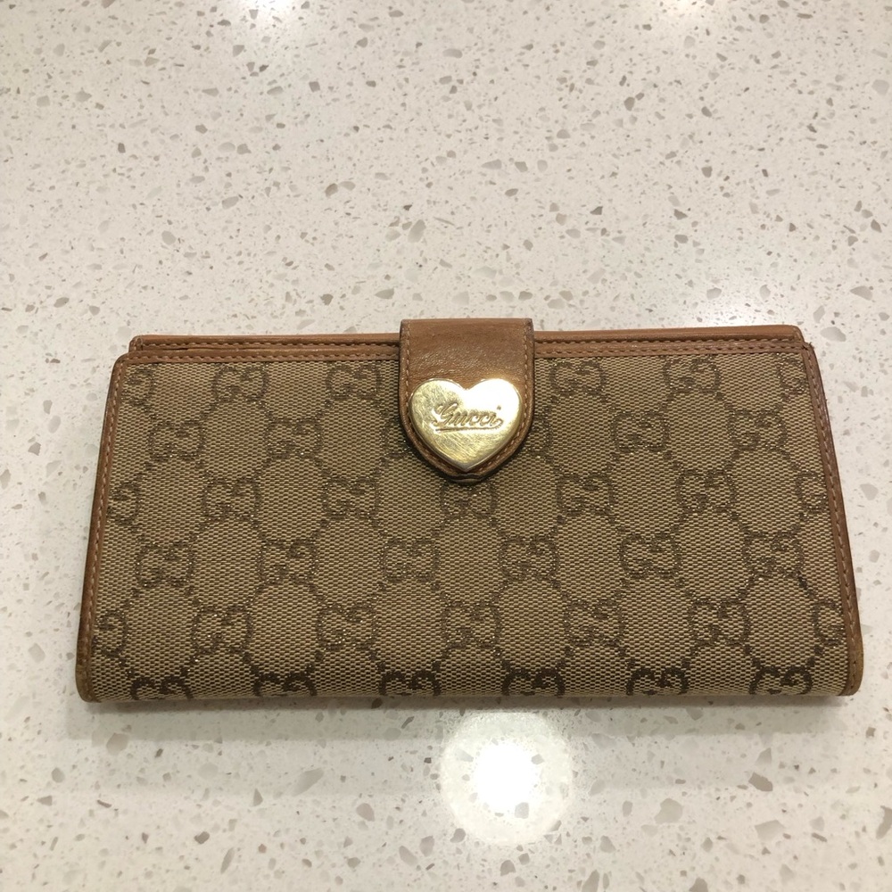 Gucci Long Wallet Authentic